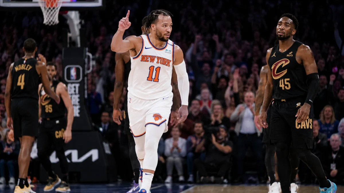 Knicks Defeat Cavaliers in Crucial Eastern Conference Playoff Showdown